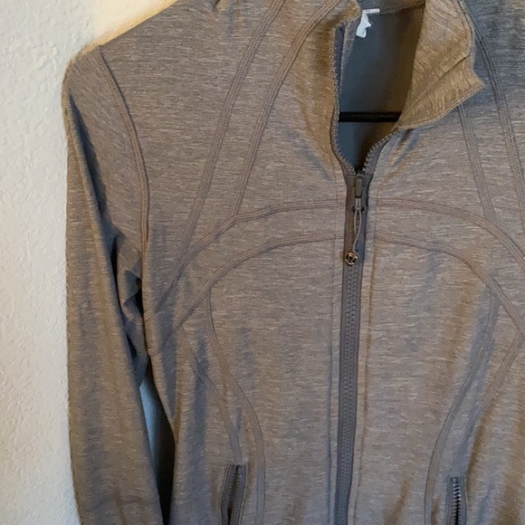 Lulu lemon grey jacket - Picture 2 of 5